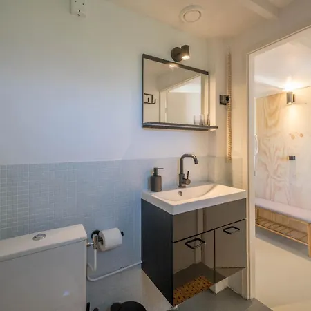 Holiday home 't Vrijhofje, Stijlvolle Vakantiewoning Nabij En Duinen *